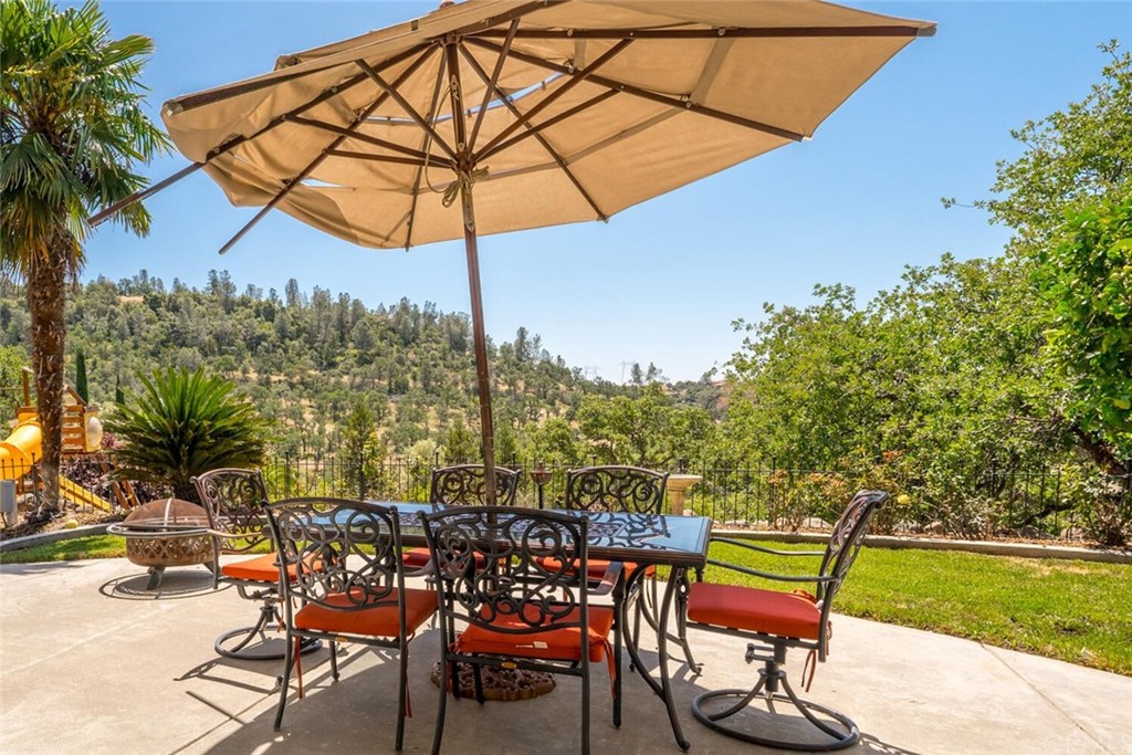 861 Whispering Winds Lane Chico, CA 95928 - Photo 47 of 58