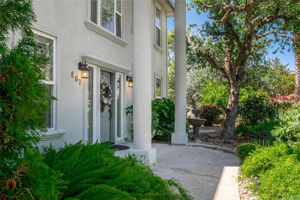 861 Whispering Winds Lane Chico, CA 95928 - Photo 6 of 58