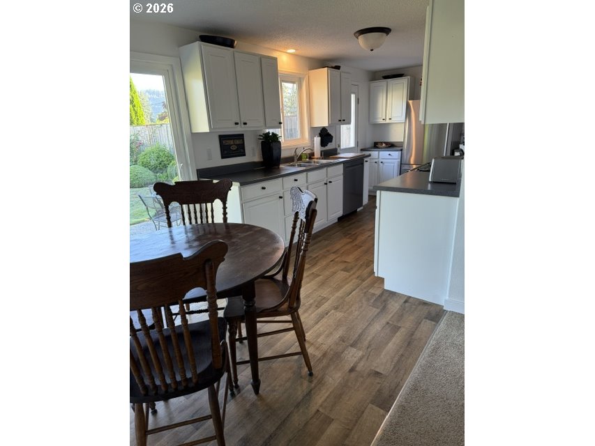 450 Cardinal Way Springfield, OR 97477 - Photo 5 of 15