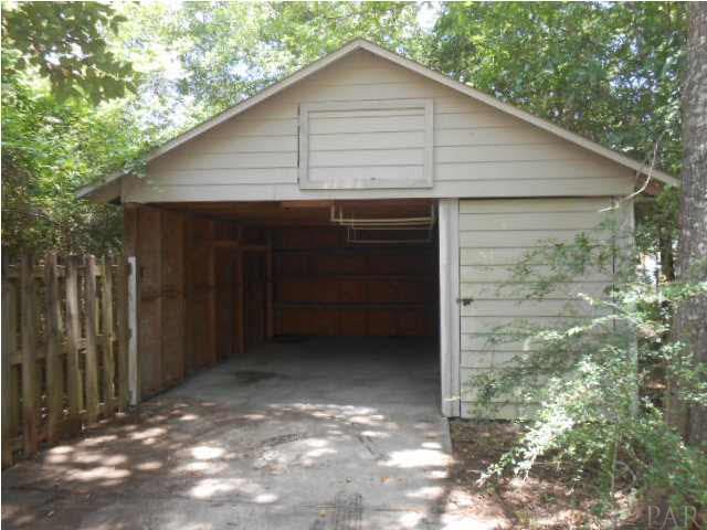 831 Nowak Road Cantonment, FL 32533 - Photo 4 of 25 Gallery Image 4