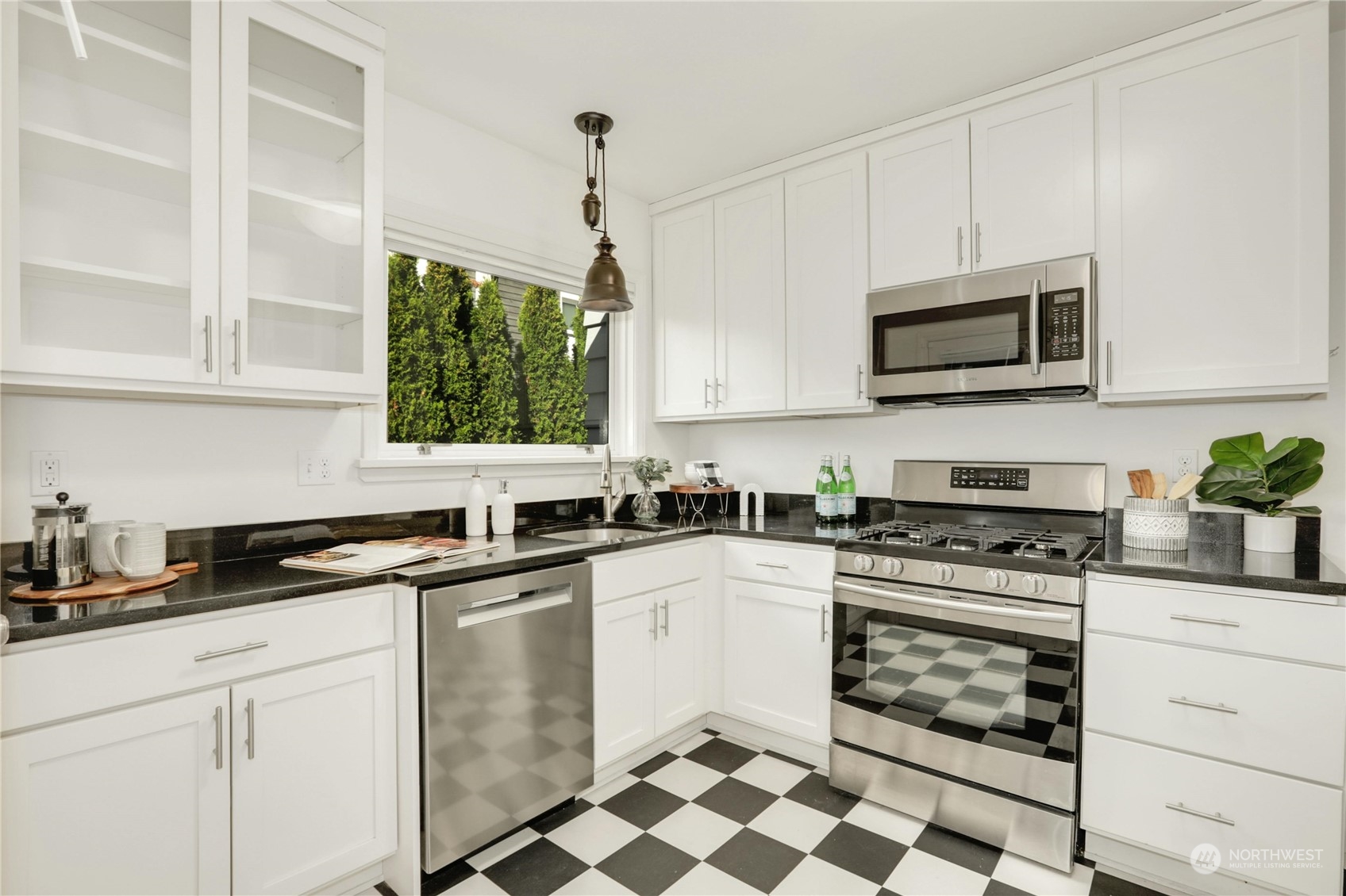 1502 North 80th Street Seattle, WA 98103 - Photo 11 of 40