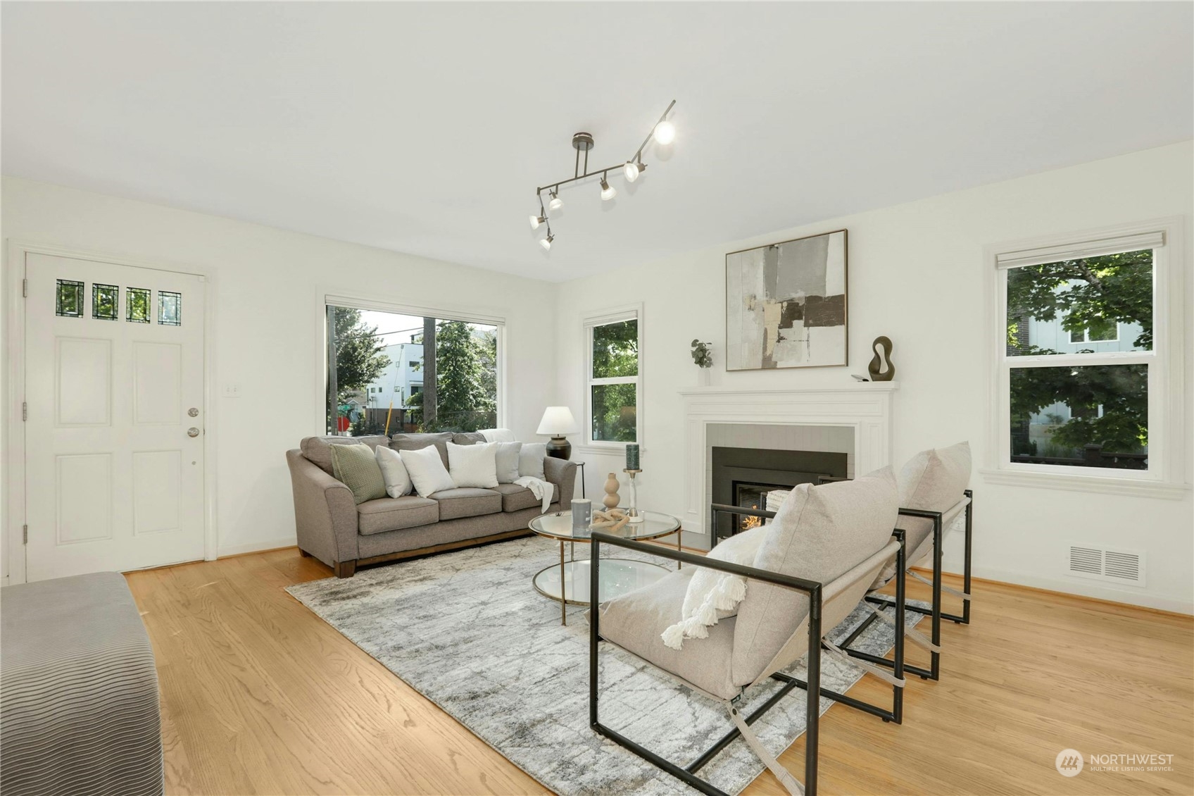1502 North 80th Street Seattle, WA 98103 - Photo 4 of 40