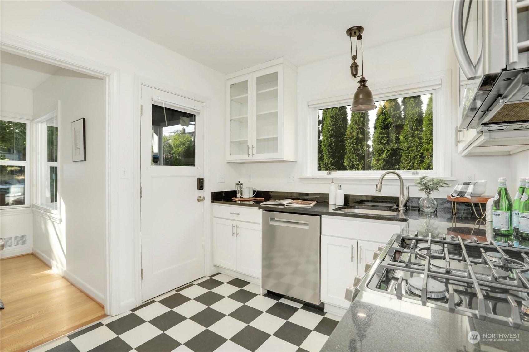 1502 North 80th Street Seattle, WA 98103 - Photo 10 of 40