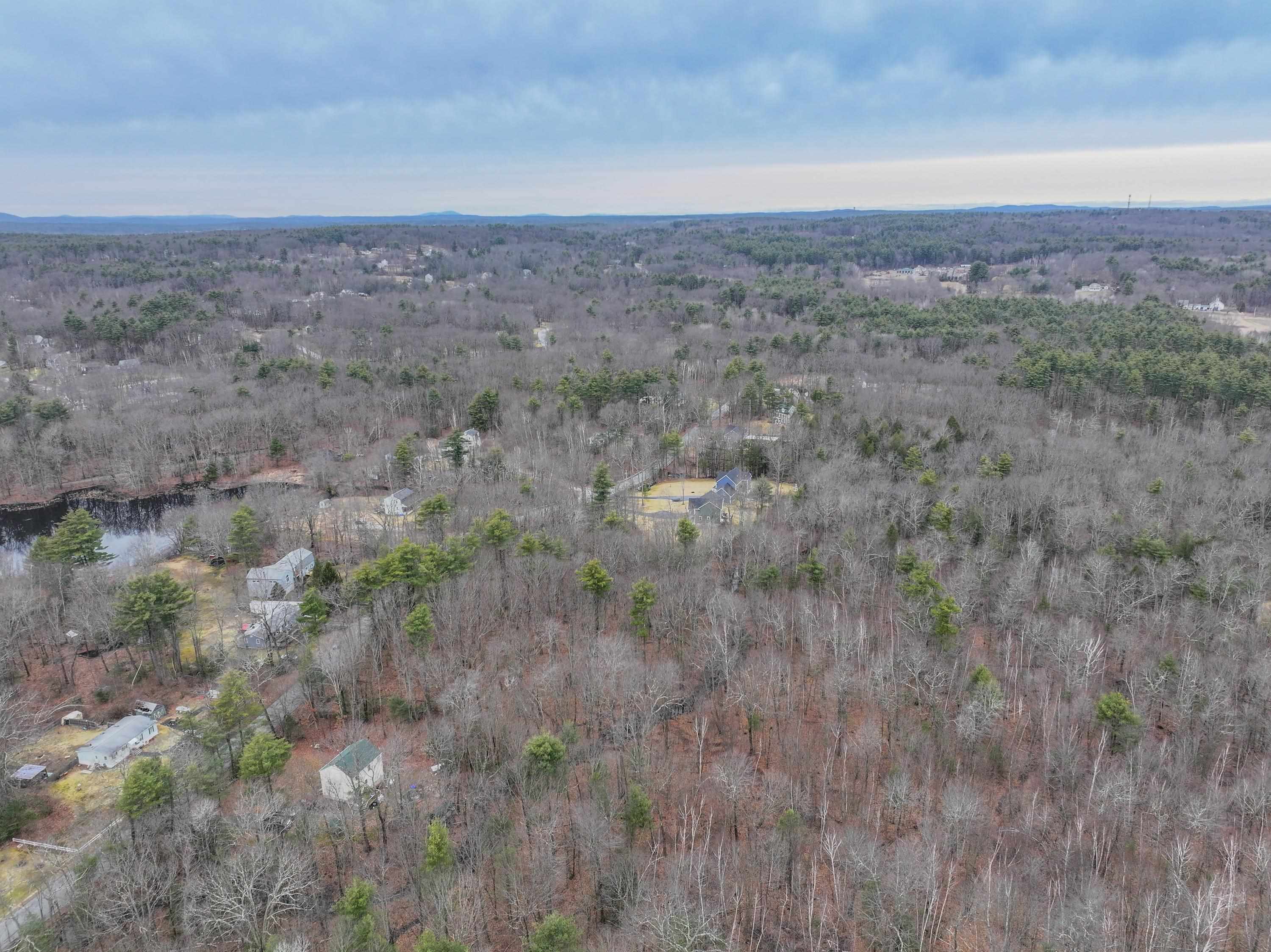 39 Mill Road Derry, NH 03038 - Photo 12 of 16