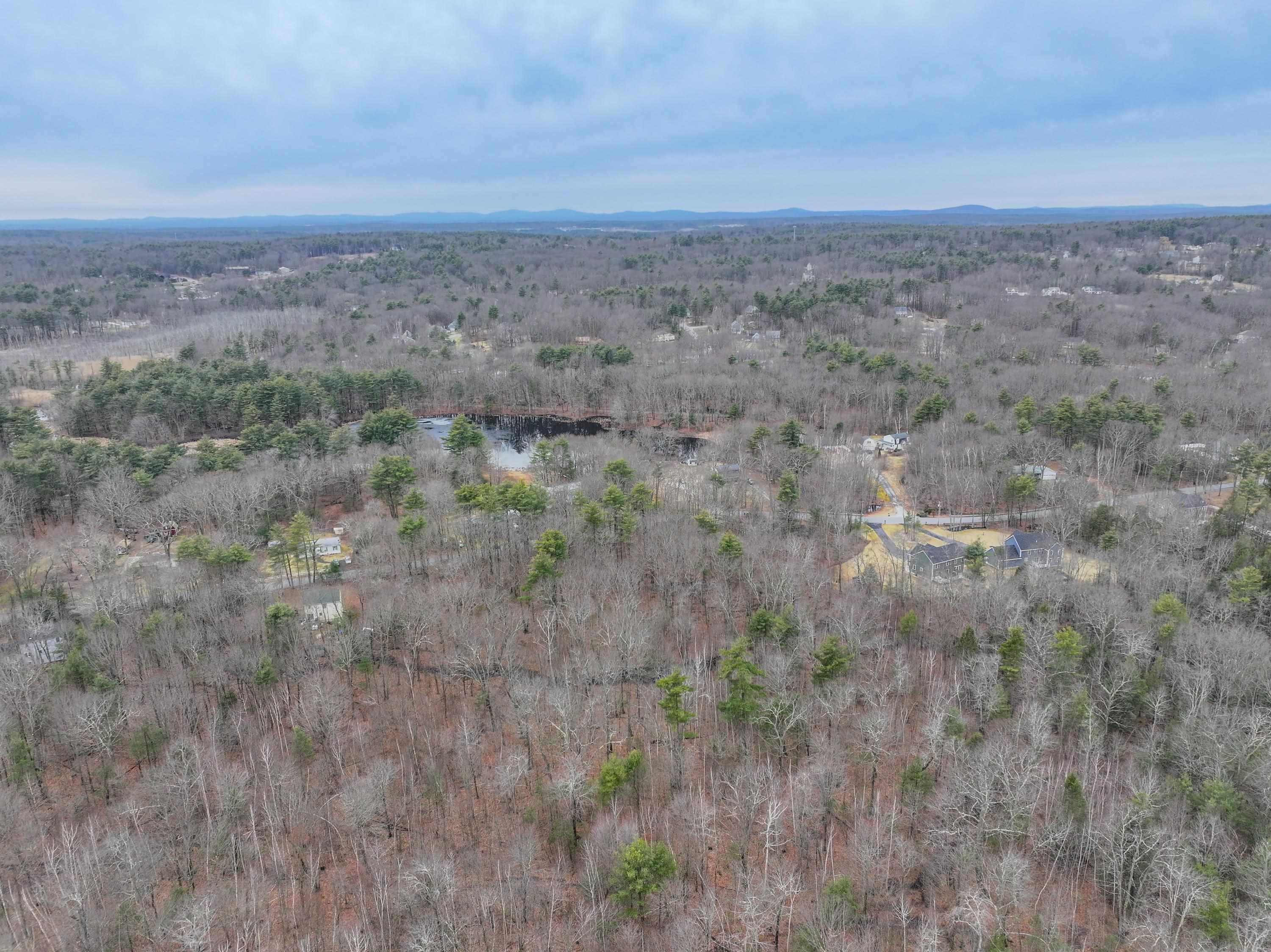 39 Mill Road Derry, NH 03038 - Photo 13 of 16