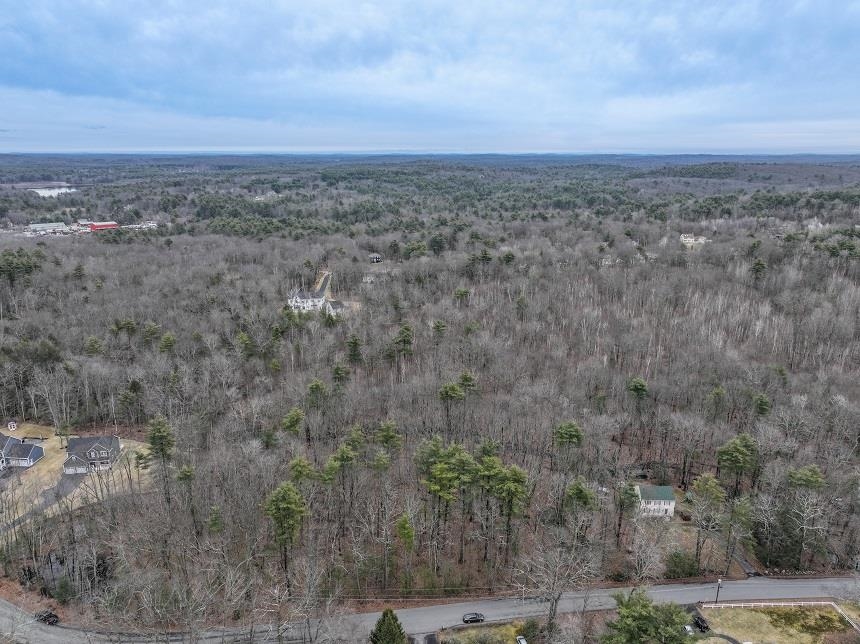 39 Mill Road Derry, NH 03038 - Photo 2 of 16