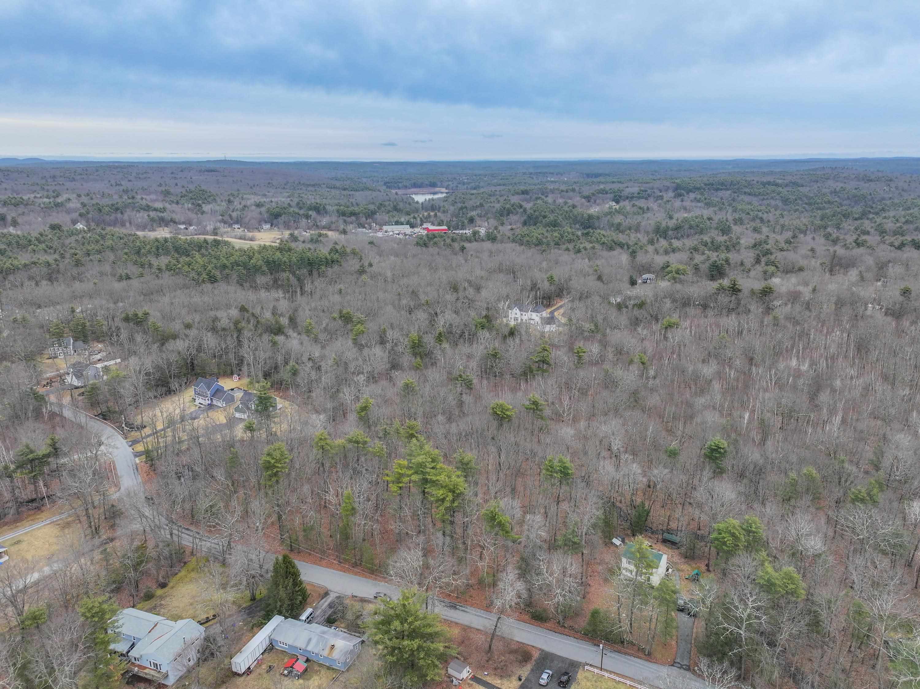 39 Mill Road Derry, NH 03038 - Photo 10 of 16