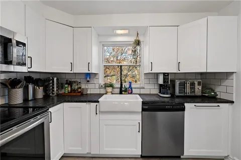 $299,000 | 203 Washington Road, Pittsburgh, PA 15221