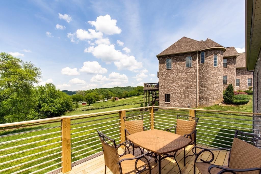 53 Saddle Ridge Mount Mount Juliet, TN 37122 - Photo 23 of 23 a view of a chairs and table in the balcony