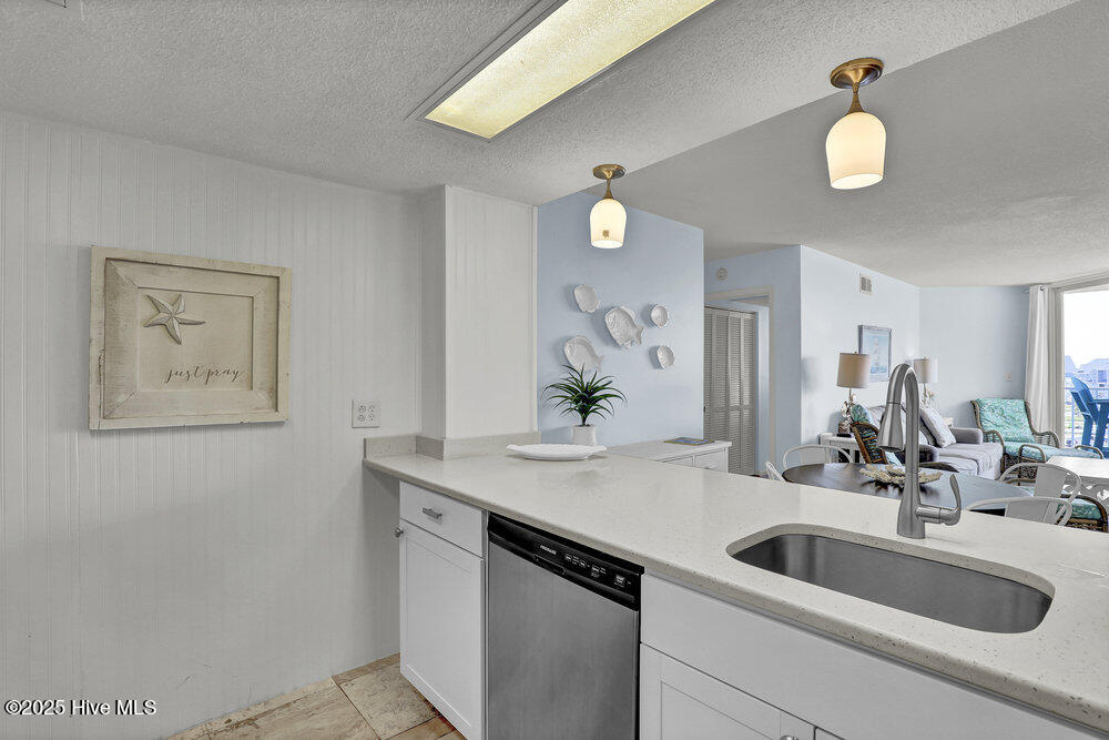 2000 New River Inlet Road, Unit 3213 North Topsail Beach, NC 28460 - Photo 2 of 34 6g8a1893_636