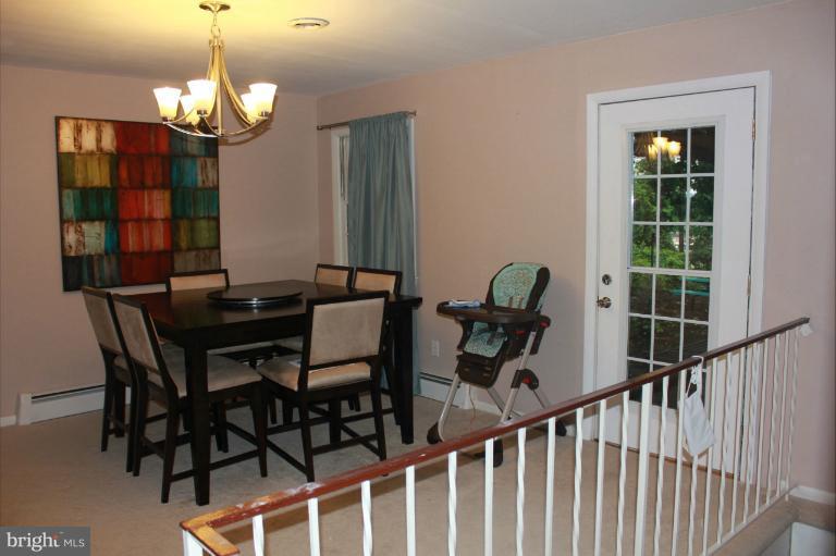 18307 Sharon Road Triangle, VA 22172 - Photo 1 of 28 Dining Room