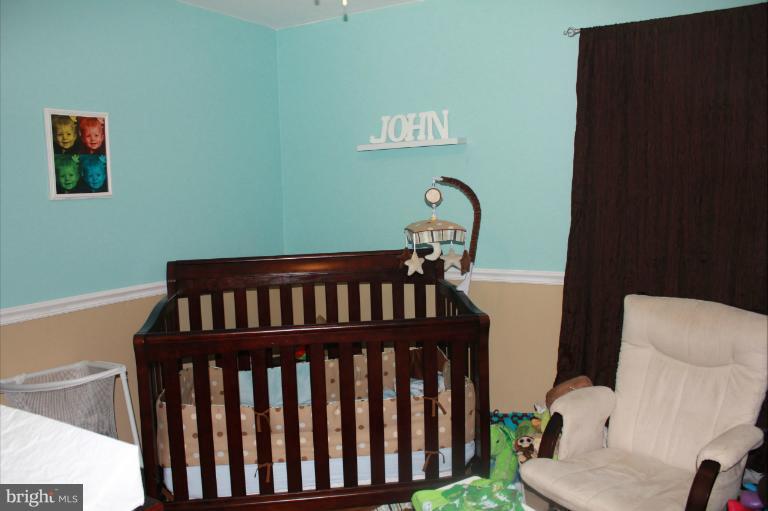 18307 Sharon Road Triangle, VA 22172 - Photo 12 of 28 Bedroom