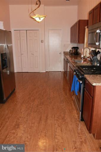 18307 Sharon Road Triangle, VA 22172 - Photo 14 of 28 Kitchen