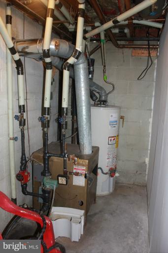 18307 Sharon Road Triangle, VA 22172 - Photo 15 of 28 Basement