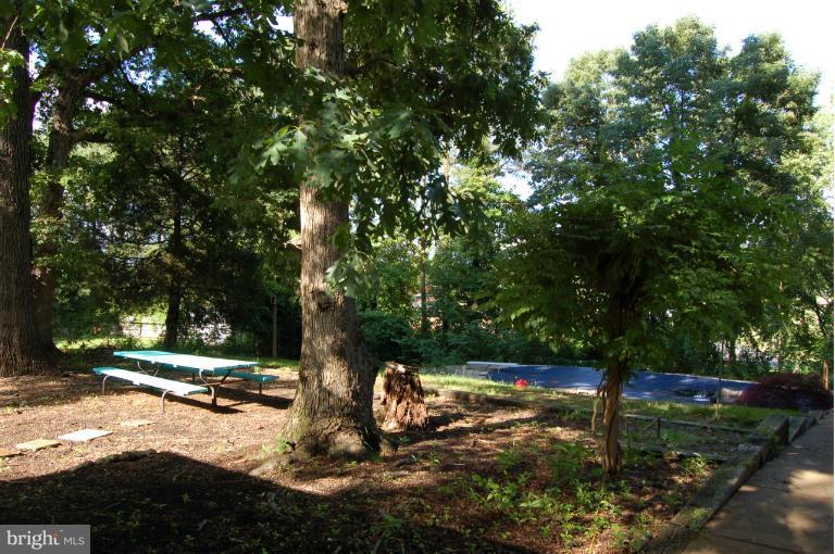 18307 Sharon Road Triangle, VA 22172 - Photo 9 of 28 View