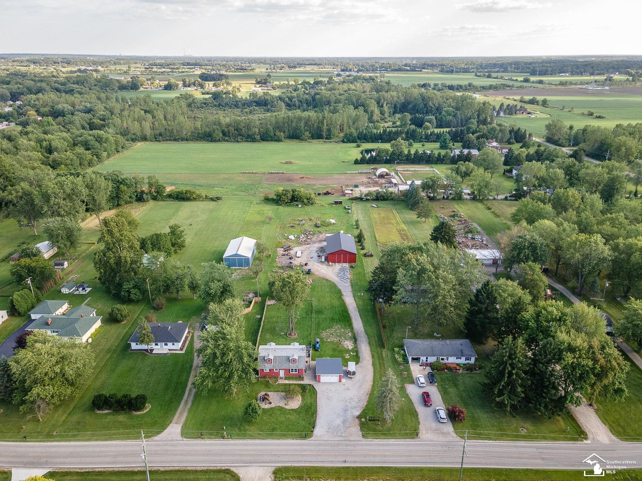 2337 Carleton West Road Carleton, MI 48117 - Photo 5 of 45