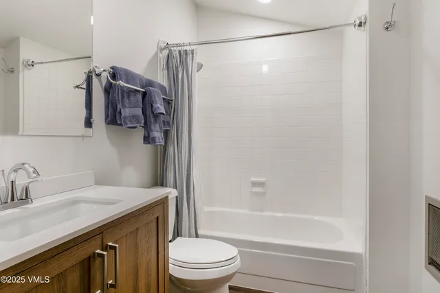 $1,295,000 | 54 Columbine Circle, Unit B14, Eagle-Vail, CO 81620