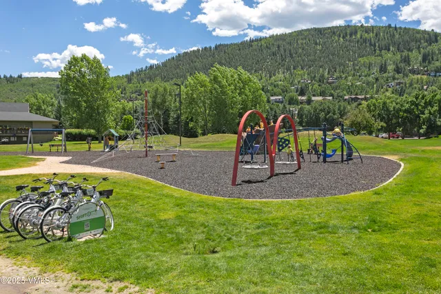 $1,295,000 | 54 Columbine Circle, Unit B14, Eagle-Vail, CO 81620