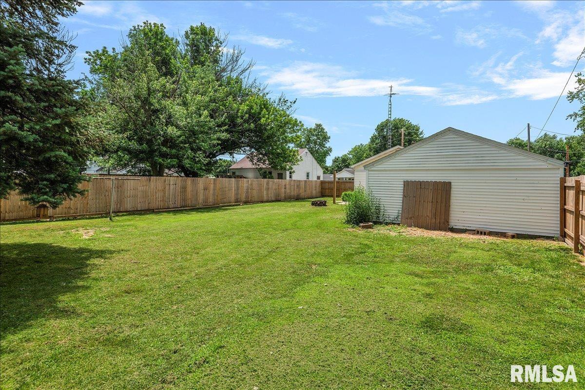 806 9th Street Pawnee, IL 62558 - Photo 36 of 36
