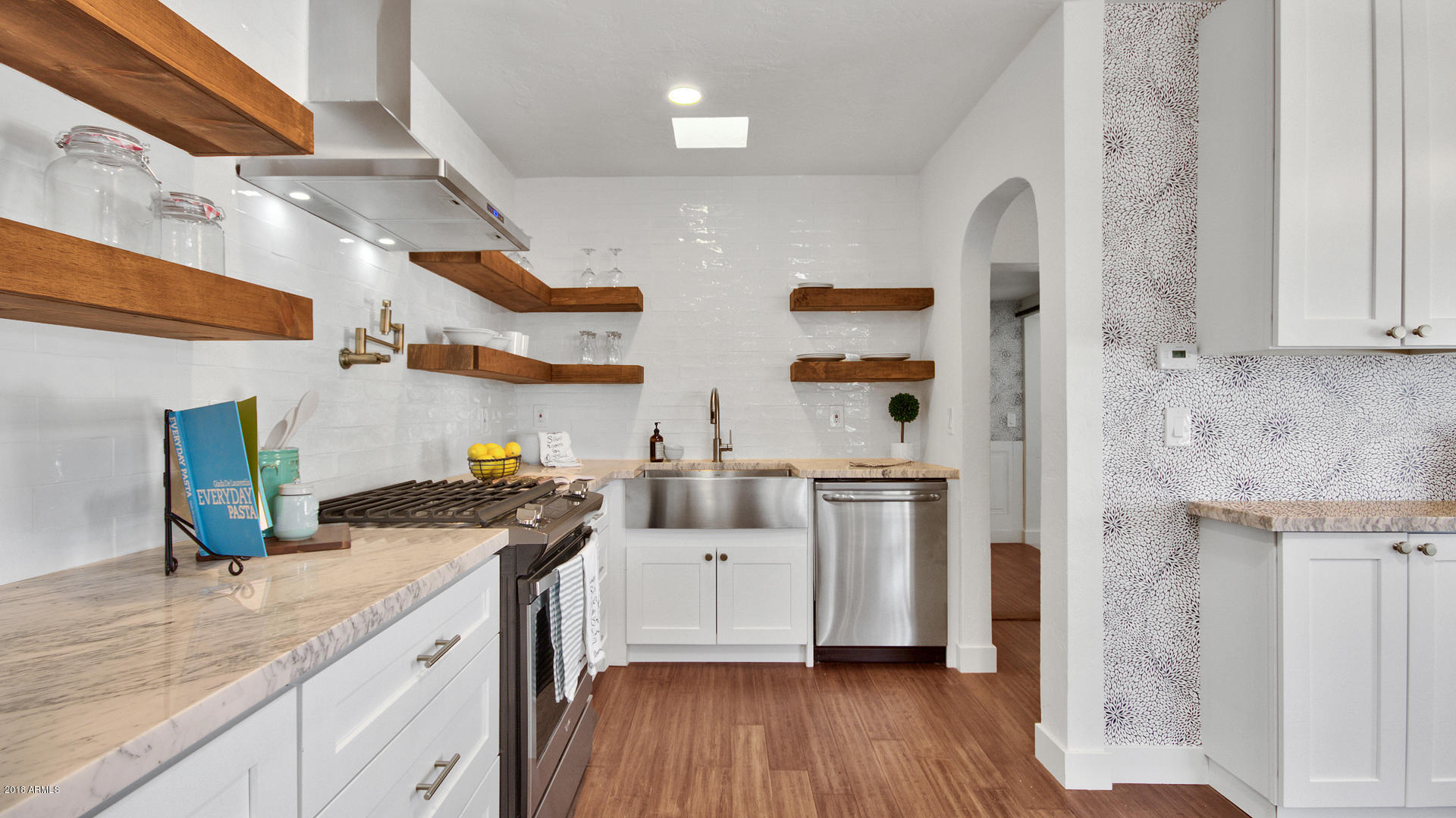 1148 East Almeria Road Phoenix, AZ 85006 - Photo 11 of 36 13
