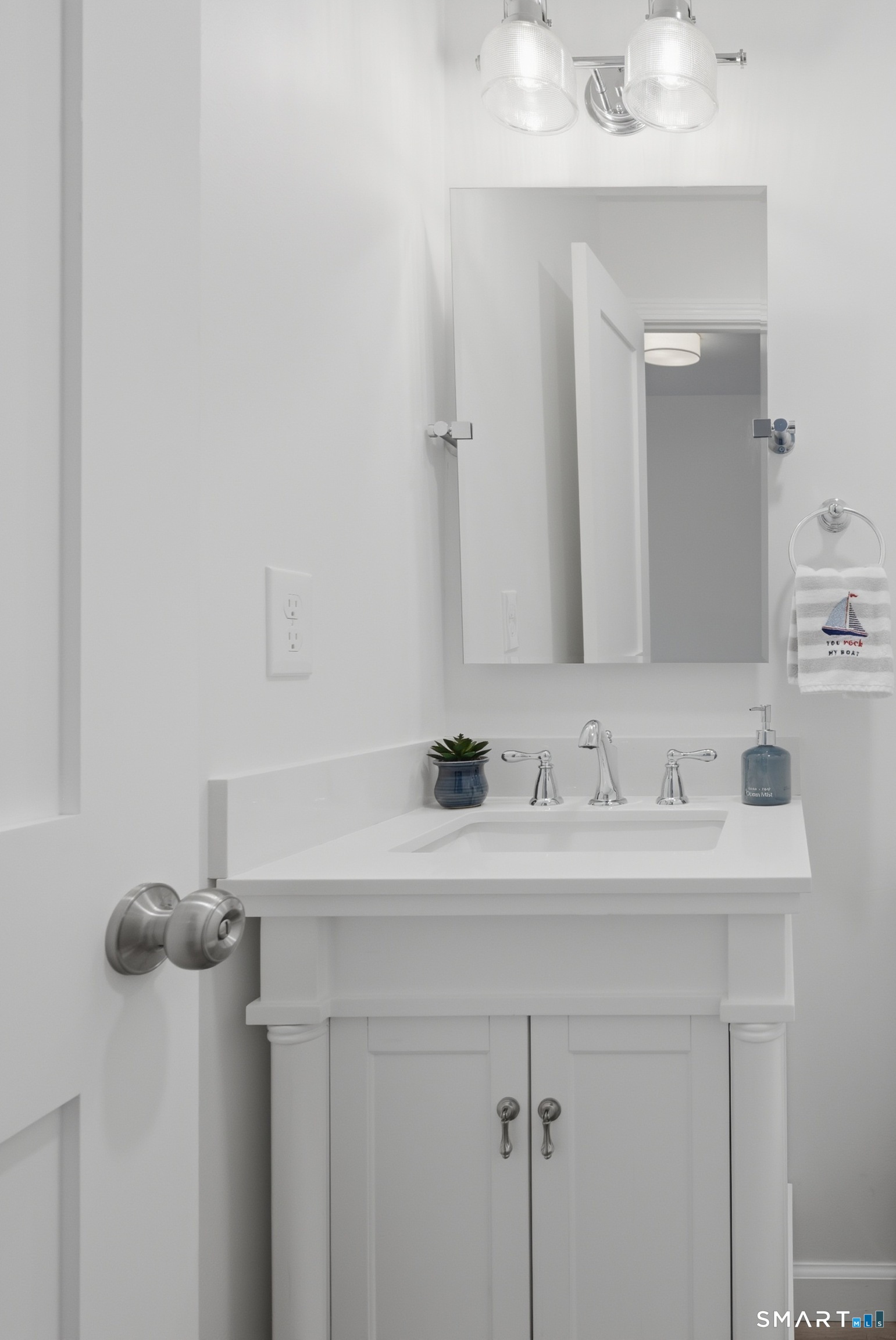 52 Chalker Beach Road Old Saybrook, CT 06475 - Photo 22 of 32 Powder room