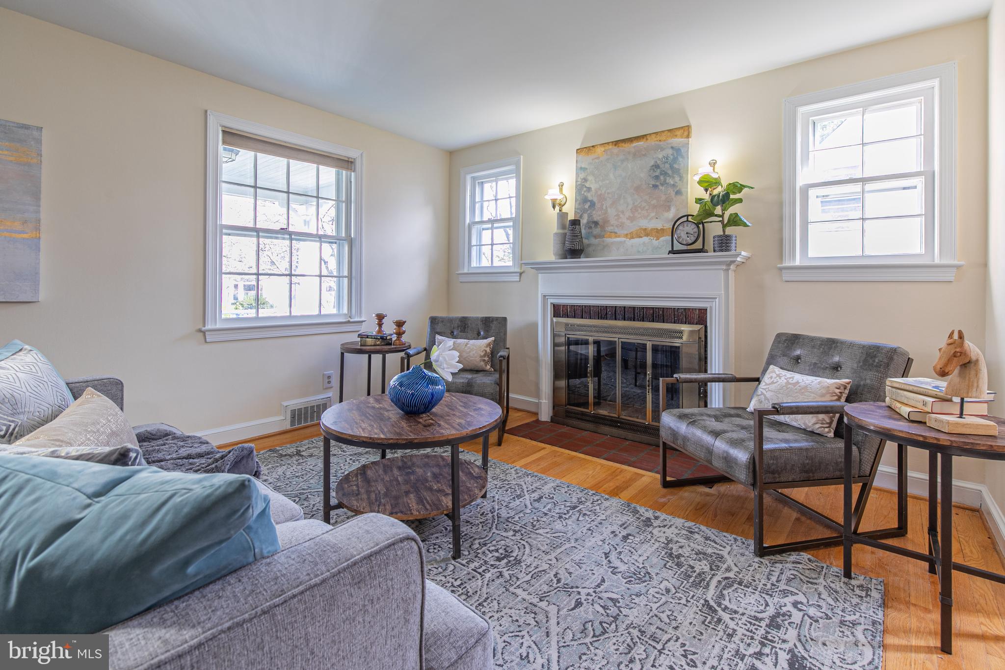 206 Normandy Drive Silver Spring, MD 20901 - Photo 5 of 42 Gallery Image 5