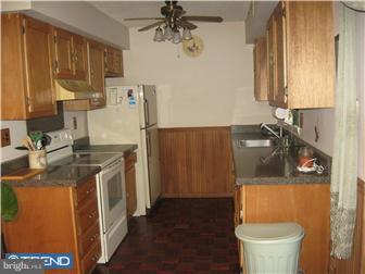 40 Trowbridge Lane Clementon, NJ 08021 - Photo 4 of 12 Kitchen