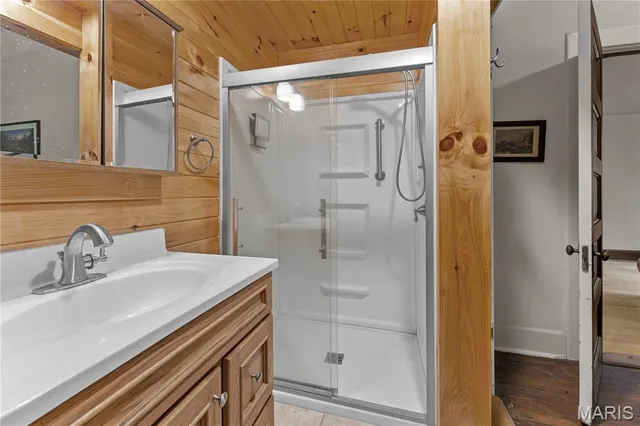 $1,800,000 | 4616 Elk Head Road, Bland, MO 65014