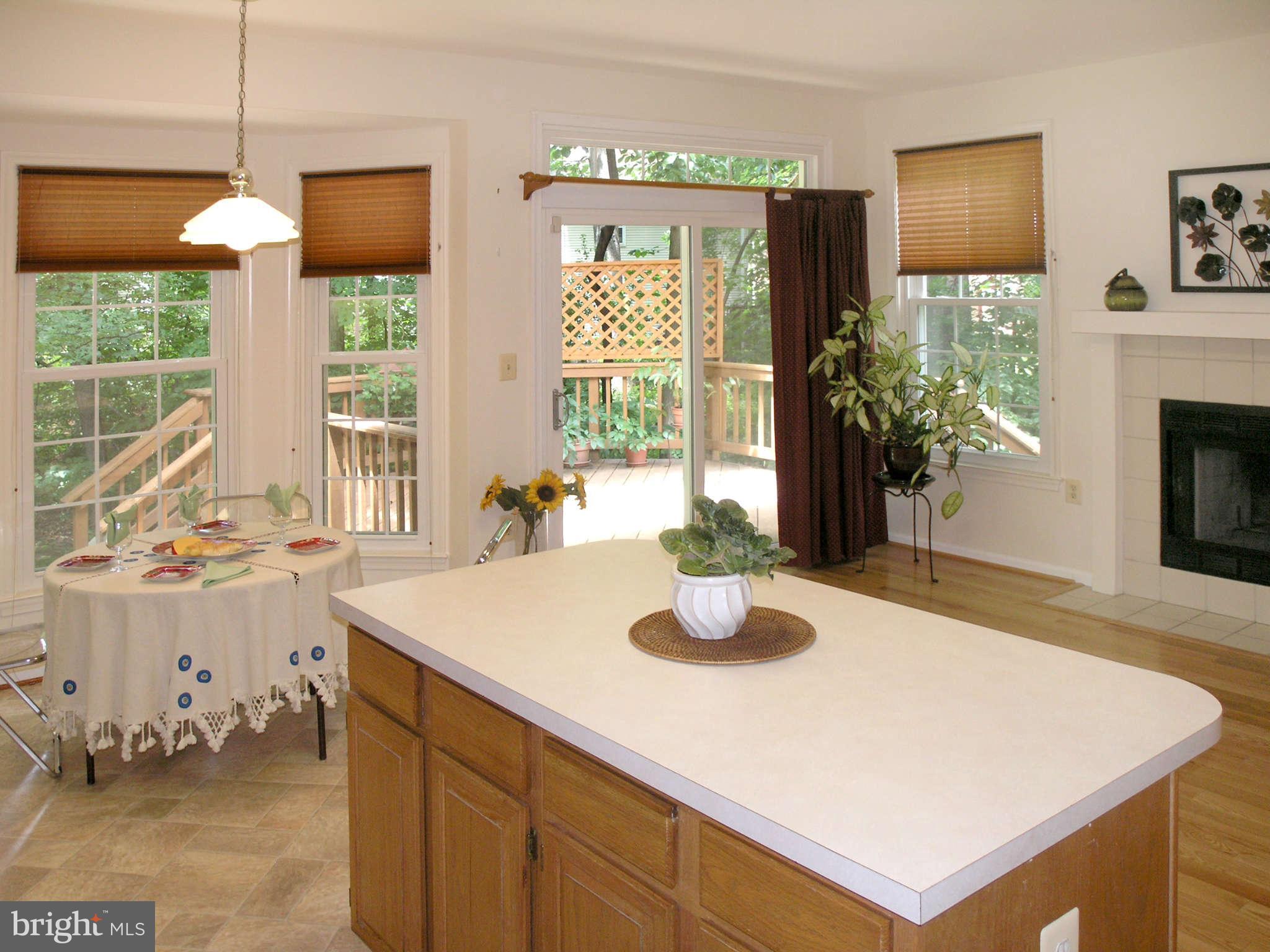 11294 Fairwind Way Reston, VA 20190 - Photo 14 of 30 a dining room with wooden floor