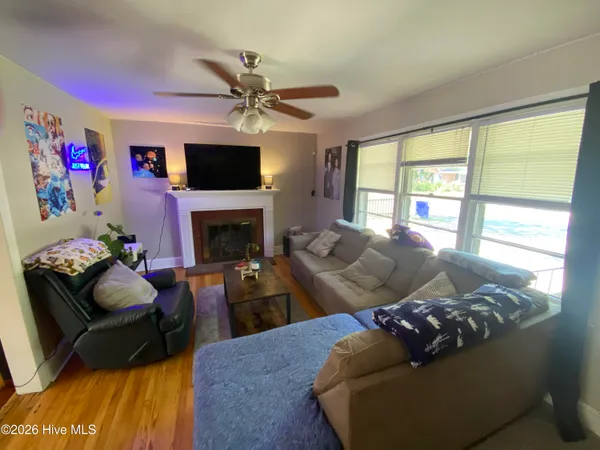 $2,500 | 102 North Meade Street, Greenville, NC 27858