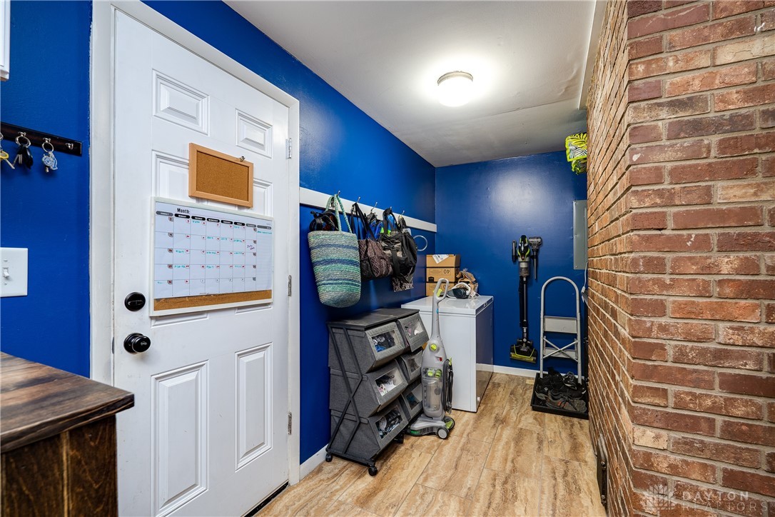 1565 Ambridge Road Dayton, OH 45459 - Photo 17 of 49 Gallery Image 17