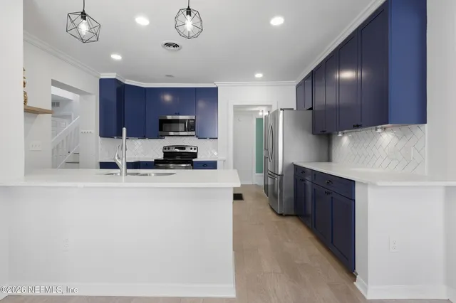 $3,450 | 2741 Hendricks Avenue, Jacksonville, FL 32207