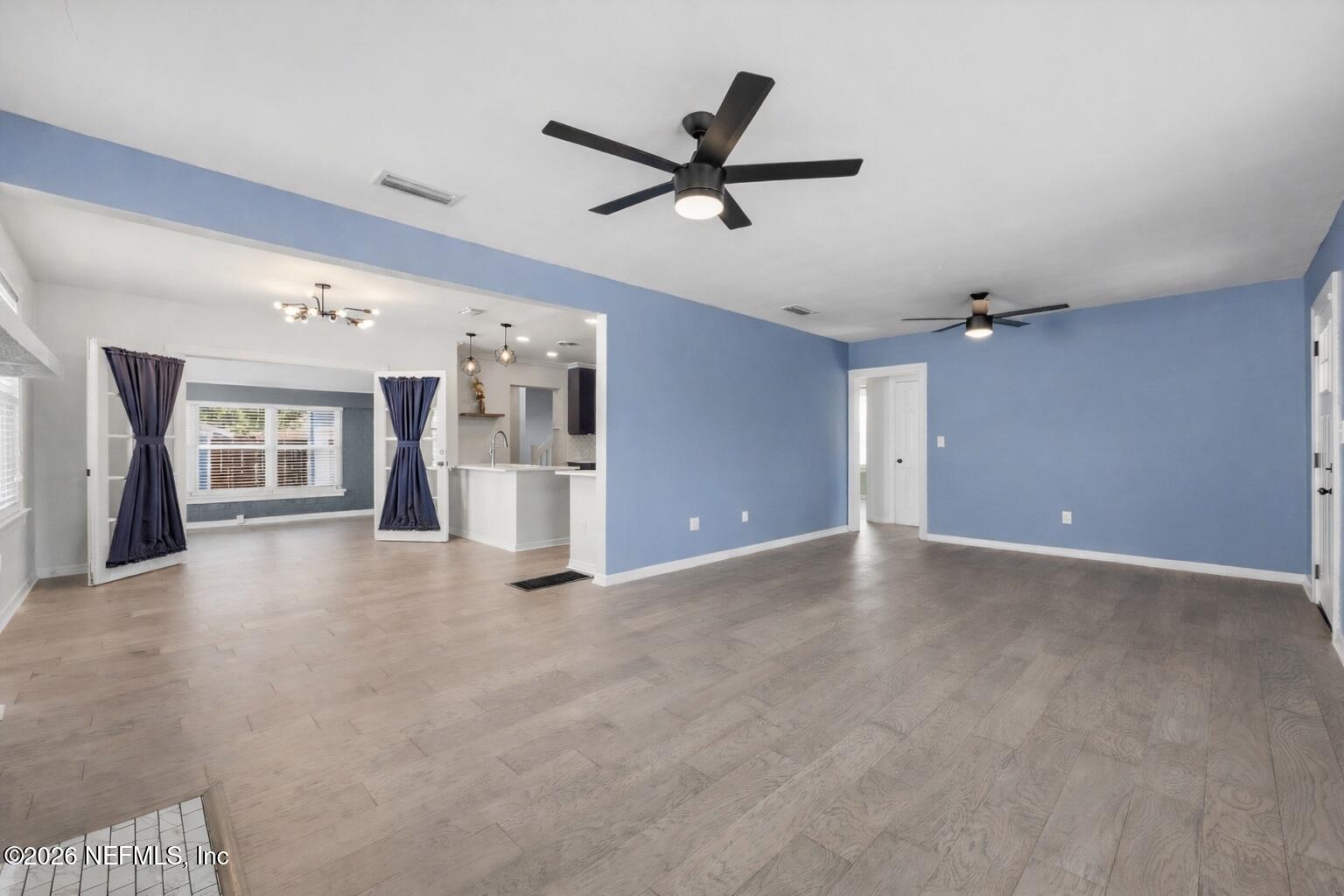 2741 Hendricks Avenue Jacksonville, FL 32207 - Photo 6 of 37 Living Room w:o Shelves
