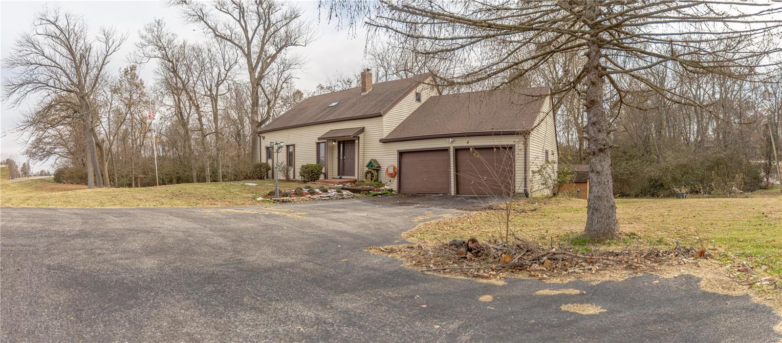 13924 St Rose Road Highland, IL 62249 - Photo 1 of 36