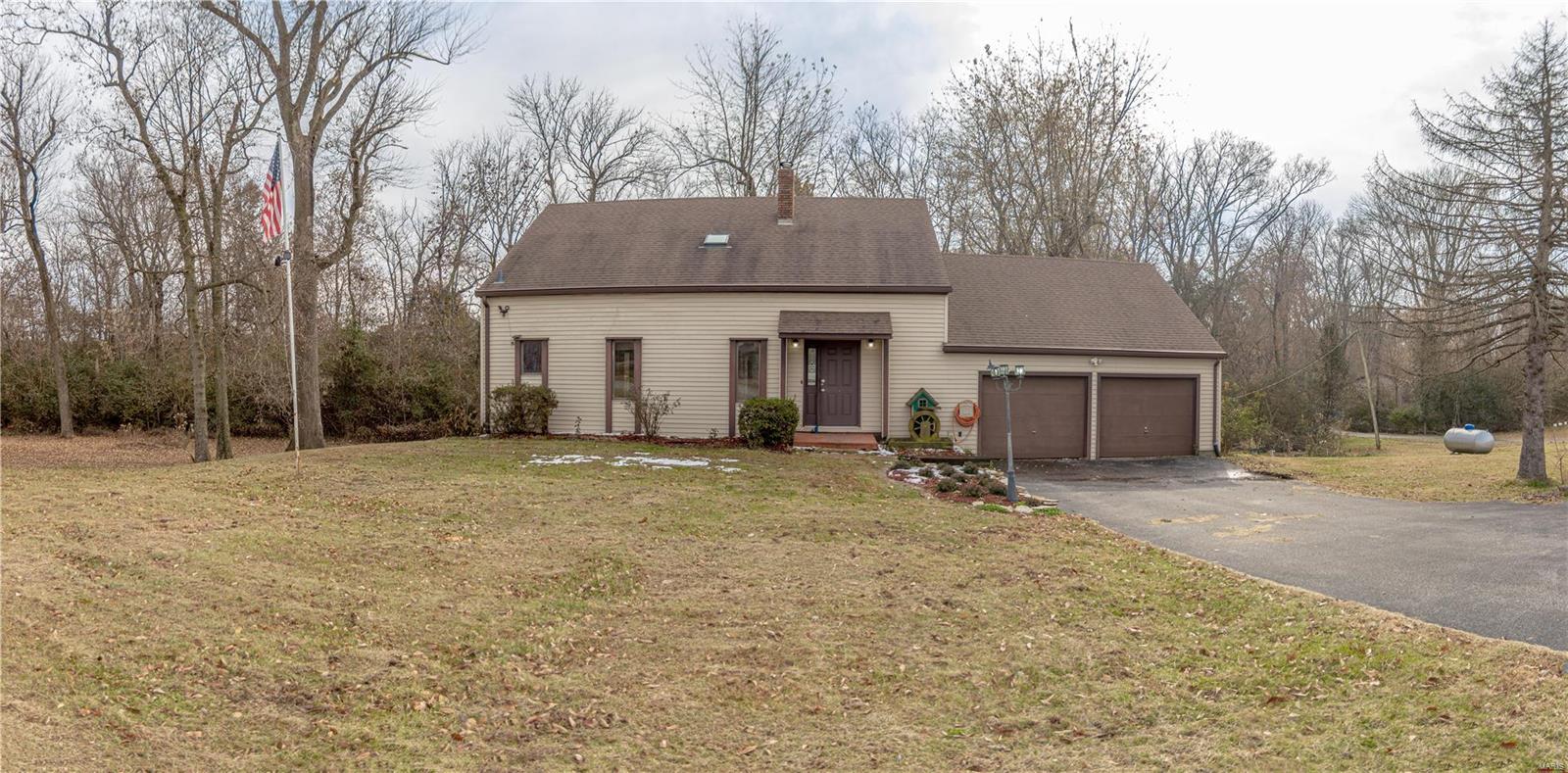 13924 St Rose Road Highland, IL 62249 - Photo 2 of 36