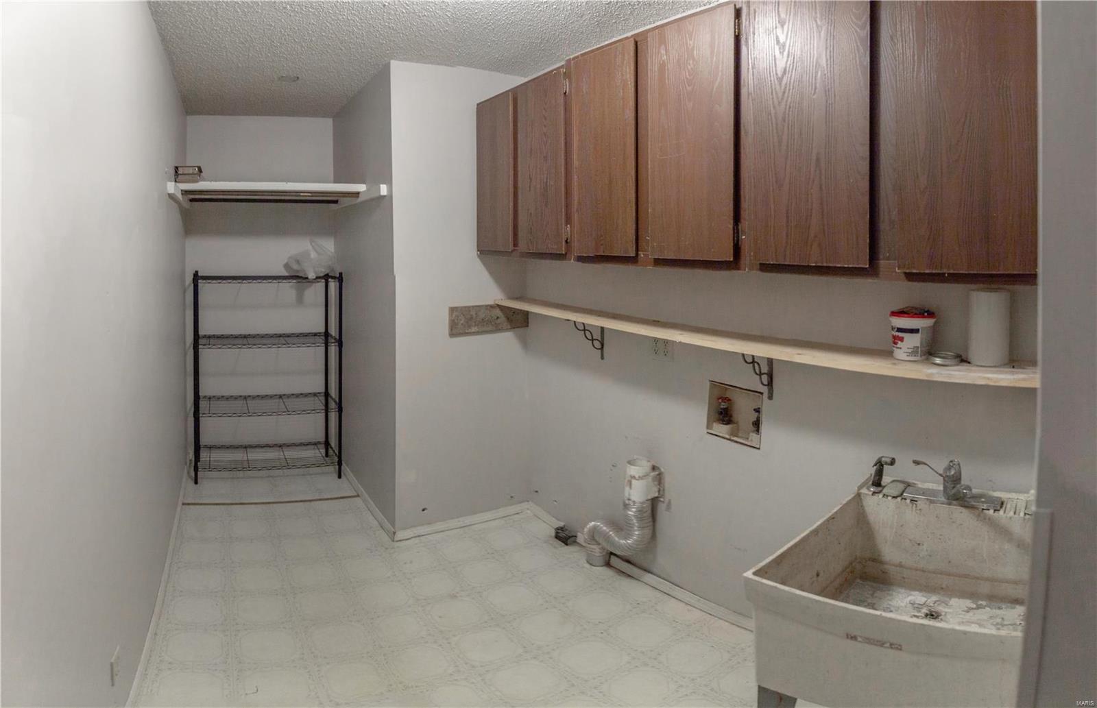 13924 St Rose Road Highland, IL 62249 - Photo 14 of 36