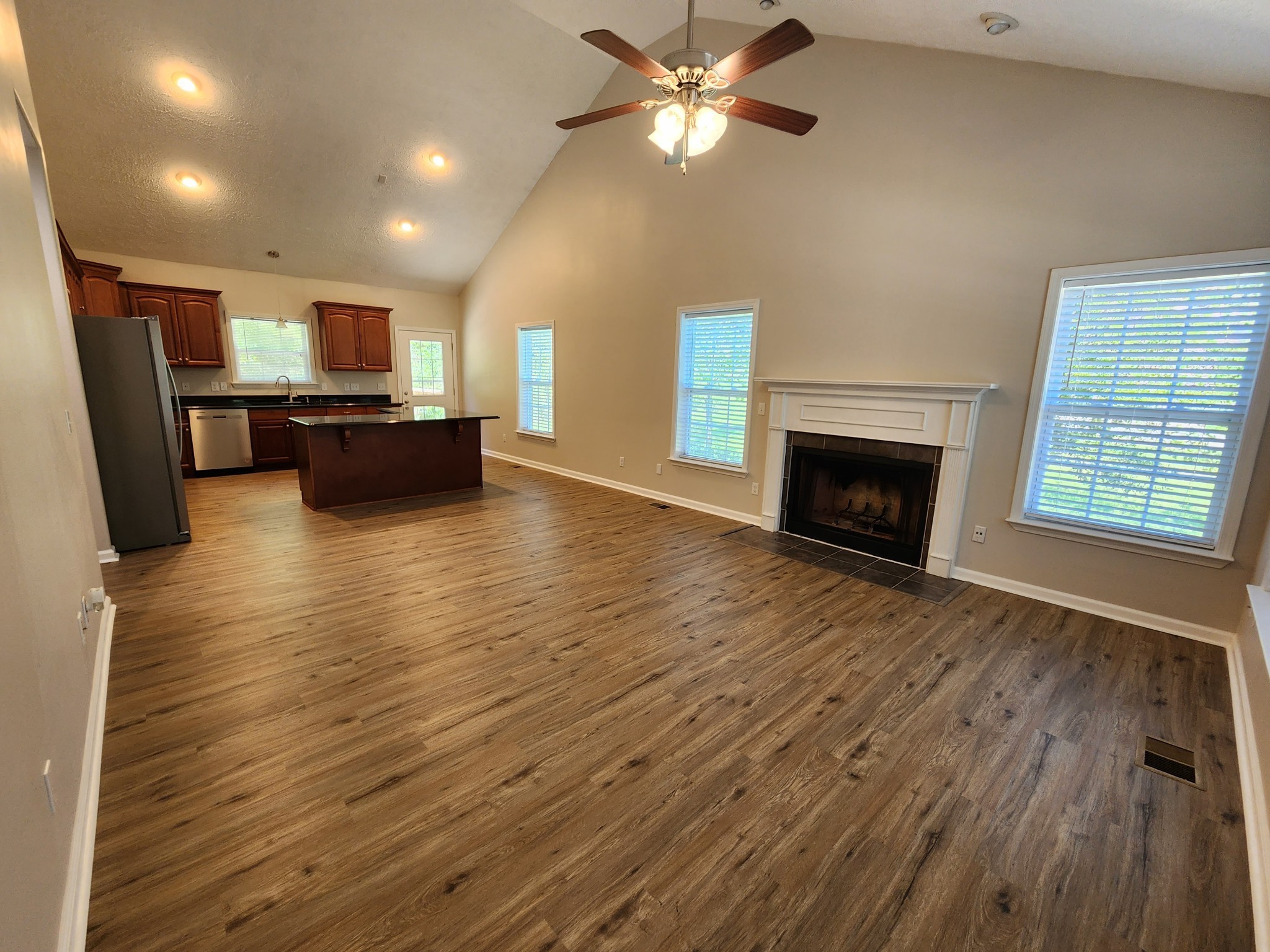 1415 Williamson Road, Unit B Goodlettsville, TN 37072 - Photo 2 of 18 a living room with furniture and a fireplace