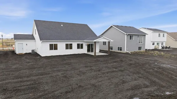 $376,000 | 6236 85th Avenue South, Horace, ND 58047