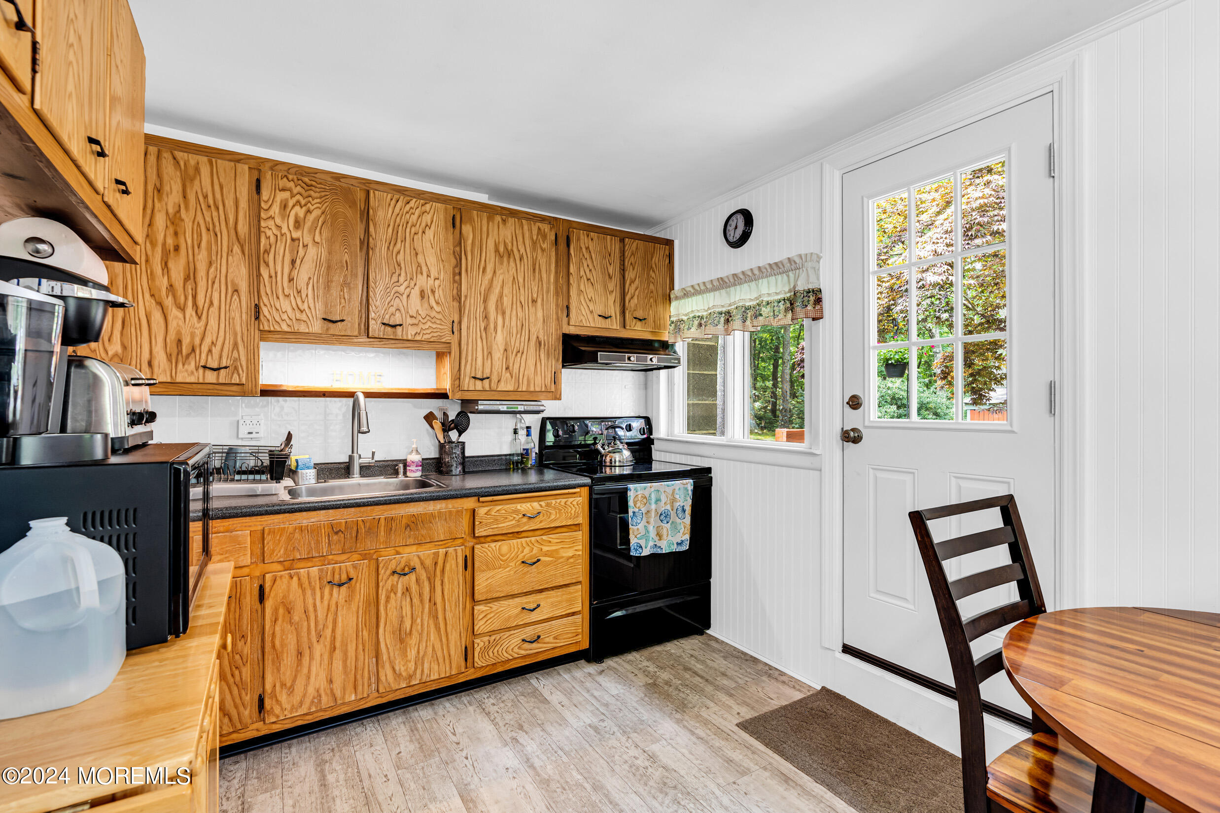 166 Willow Drive Jackson, NJ 08527 - Photo 13 of 38 5 (6)