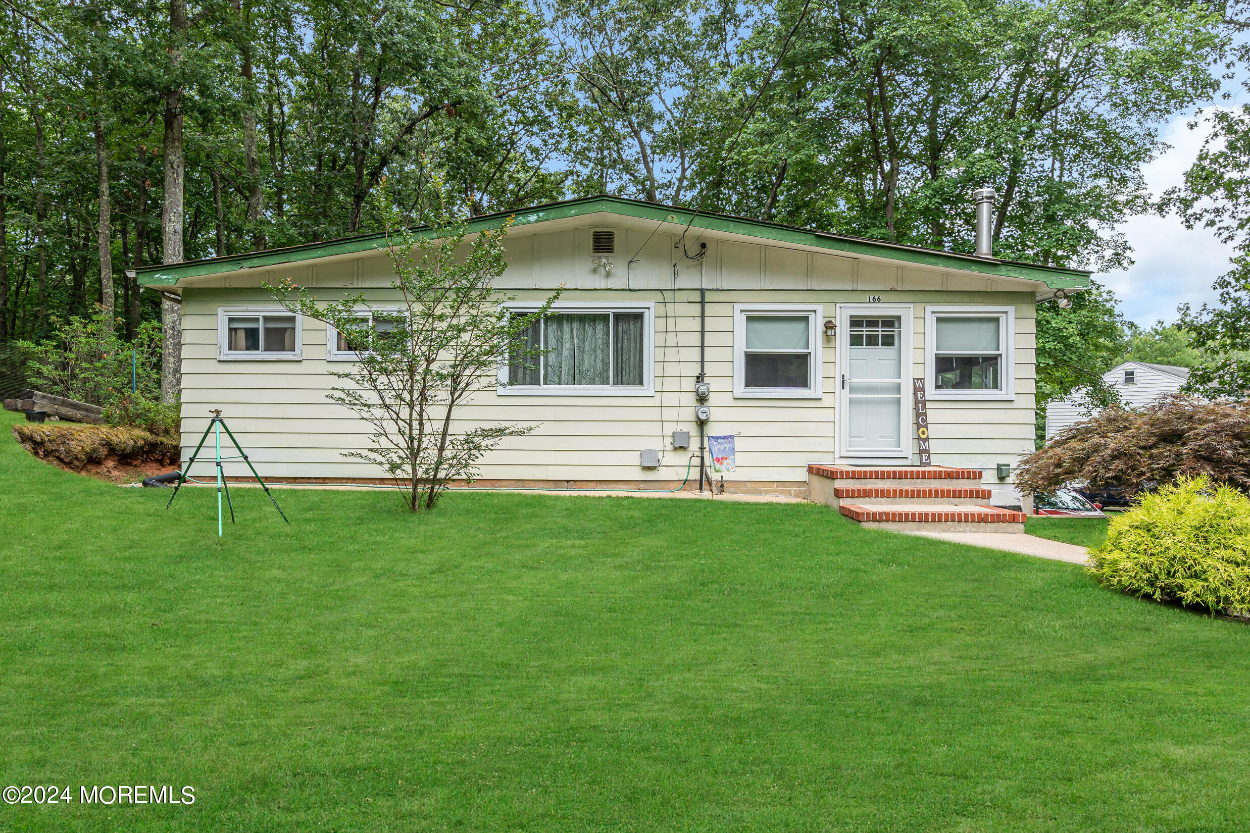 166 Willow Drive Jackson, NJ 08527 - Photo 2 of 38 1 (2)