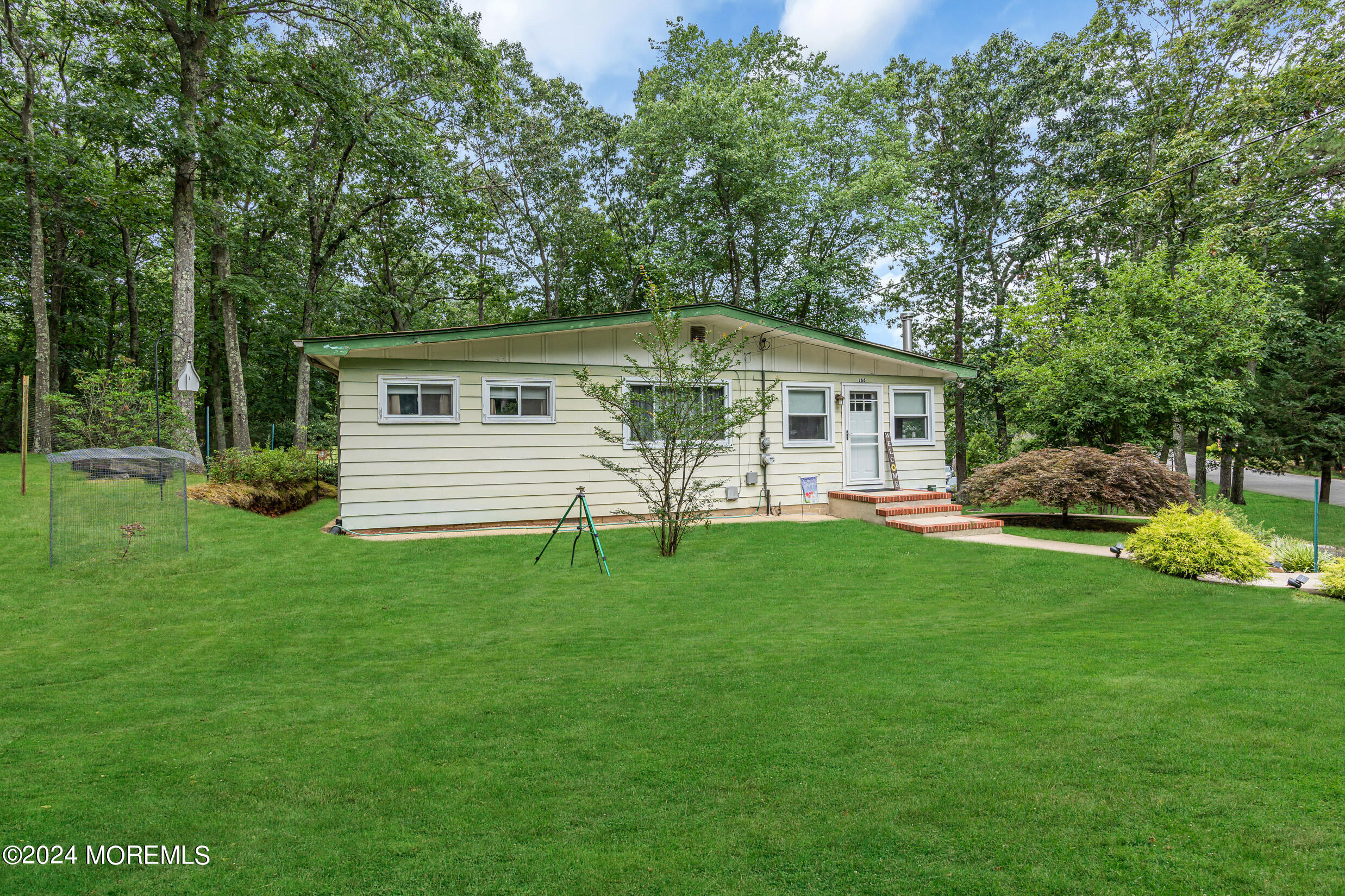 166 Willow Drive Jackson, NJ 08527 - Photo 4 of 38 1 (3)