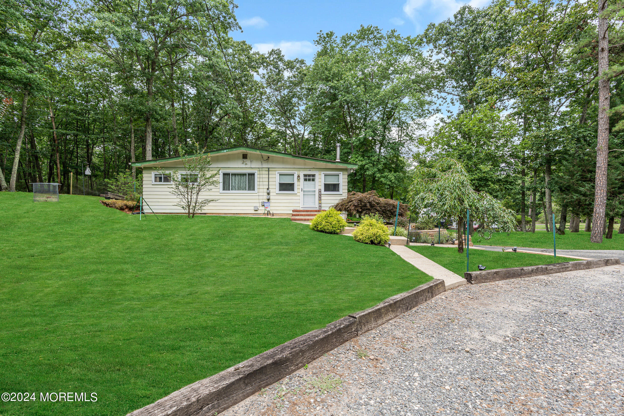 166 Willow Drive Jackson, NJ 08527 - Photo 6 of 38 1 (5)