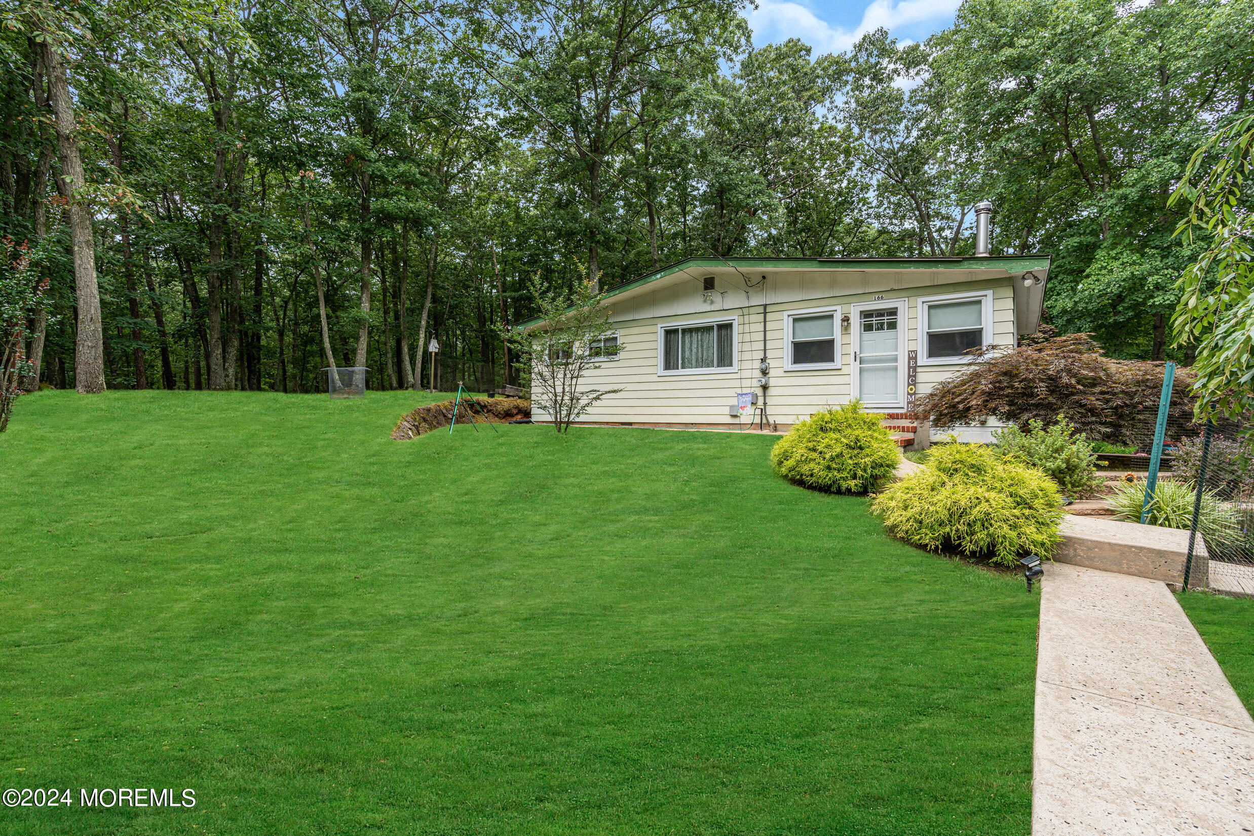 166 Willow Drive Jackson, NJ 08527 - Photo 7 of 38 1 (6)