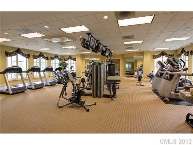 2823 Providence Road, Unit 280 Charlotte, NC 28211 - Photo 5 of 11 Gallery Image 5