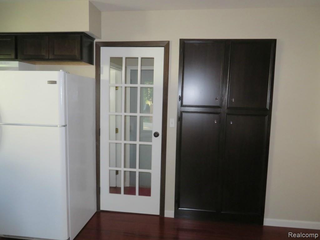 44768 Hanford Road Canton, MI 48187 - Photo 9 of 22
