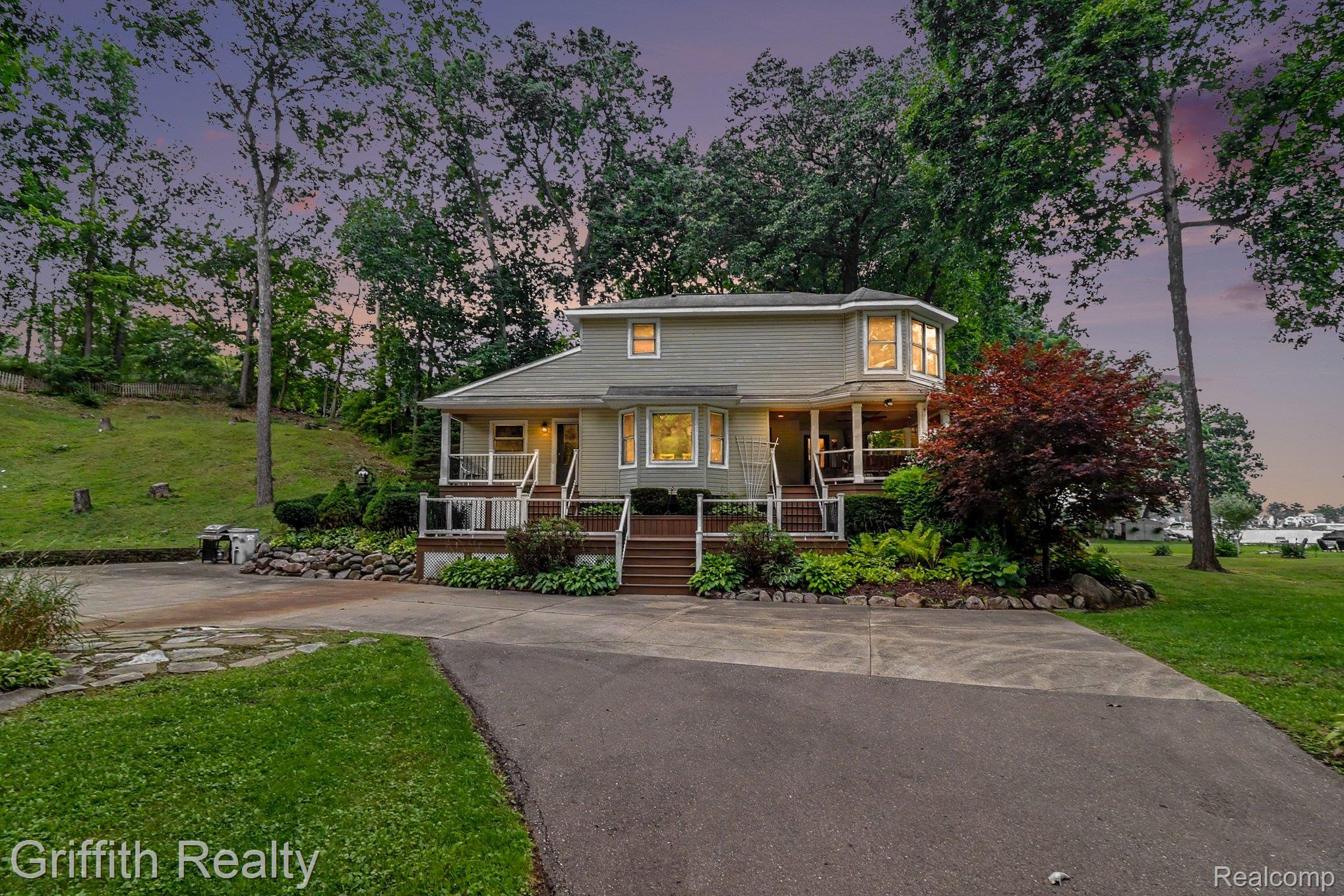 4550 Clifford Road Brighton, MI 48116 - Photo 2 of 47 001_file_9987.jpg