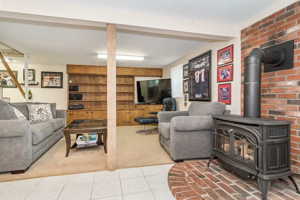 17 Amory Road Marlborough, MA 01752 - Photo 18 of 31 Gallery Image 18