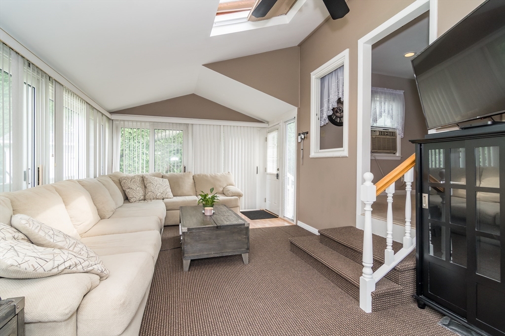 17 Amory Road Marlborough, MA 01752 - Photo 3 of 31 Gallery Image 3