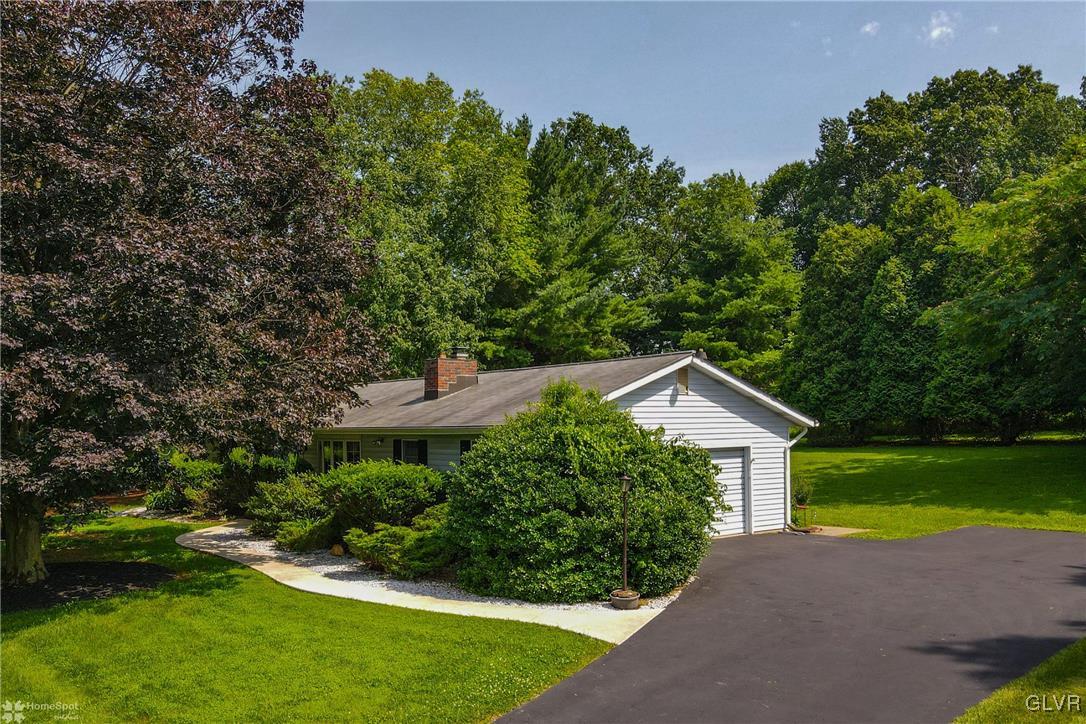5546 Lanark Road Center Valley, PA 18034 - Photo 2 of 49 Gallery Image 2
