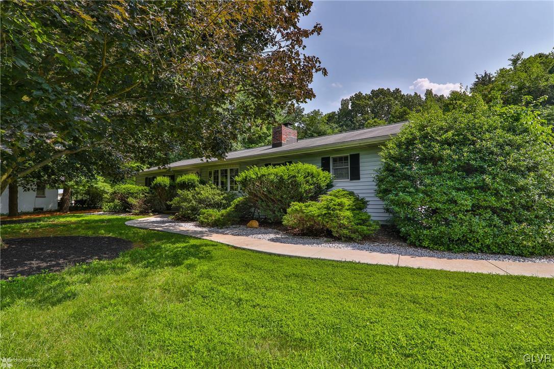 5546 Lanark Road Center Valley, PA 18034 - Photo 5 of 49 Gallery Image 5